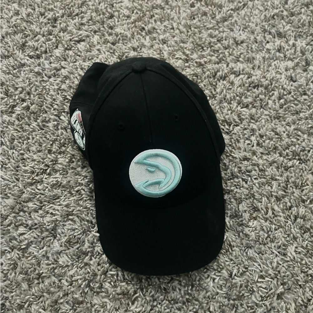 NWT ATLANTA HAWKS '47 NBA Champs Side Patch Black/Aqua Adjustable